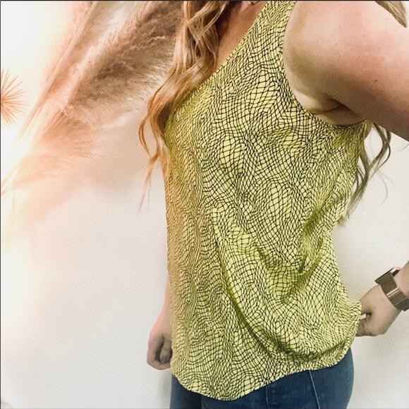 NORDSTROM Yellow Gemma Silk Side Pocket Geometric Racerback Tank Top Blouse M - Picture 1 of 7